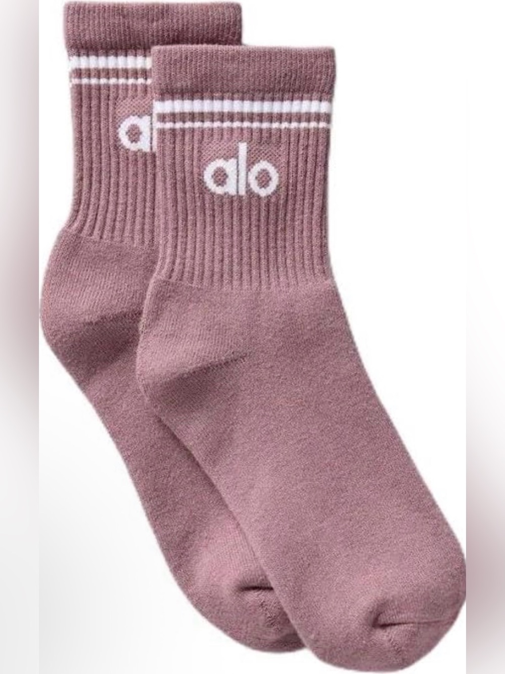 Alo Yoga Unisex Half-Crew Throwback Socks in "Smoky Quartz" - Size M